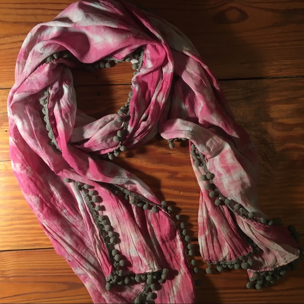 🔴 SOLD Tie Dyed Scarf